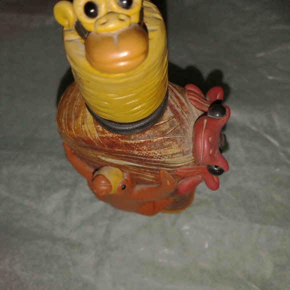 Costa Rica Green Glass Liquor Flask - Picture 5 of 6